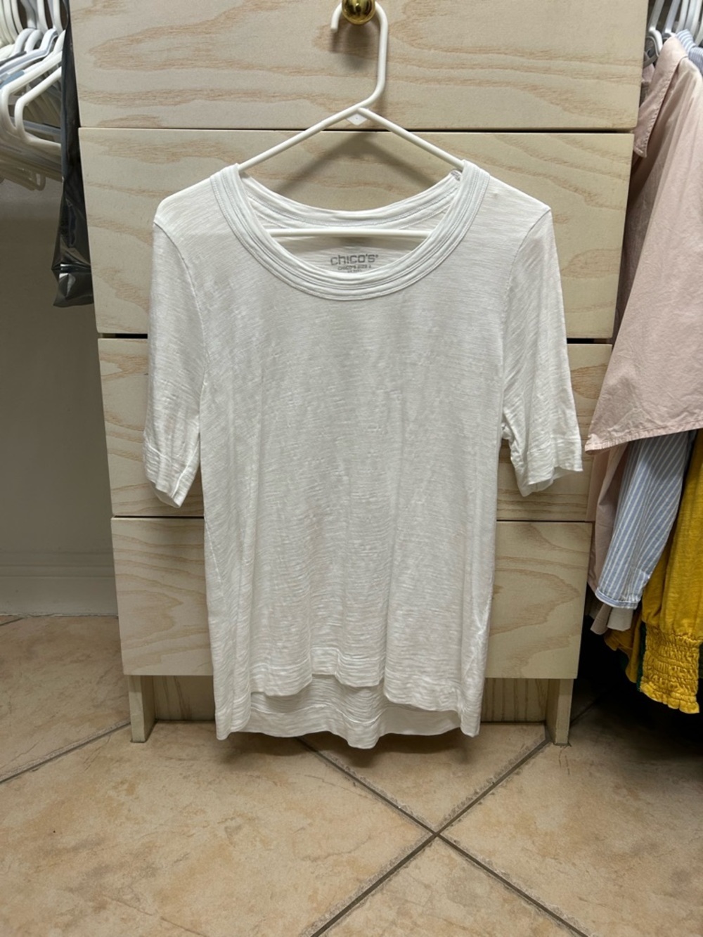 Chico's White Short-Sleeve Crewneck Tee